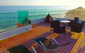 Bouad Seafront Apartments & Rooms